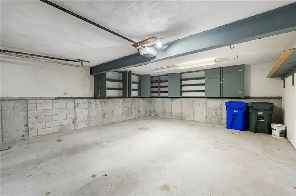 35 Tobin Lane Bristol RI 02809