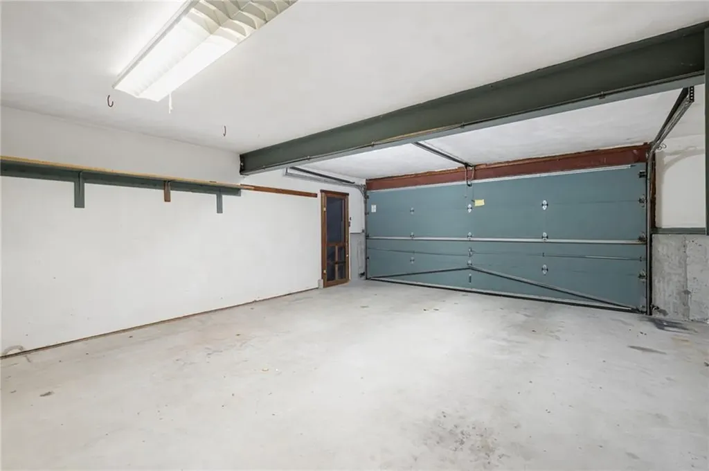 35 Tobin Lane Bristol RI 02809