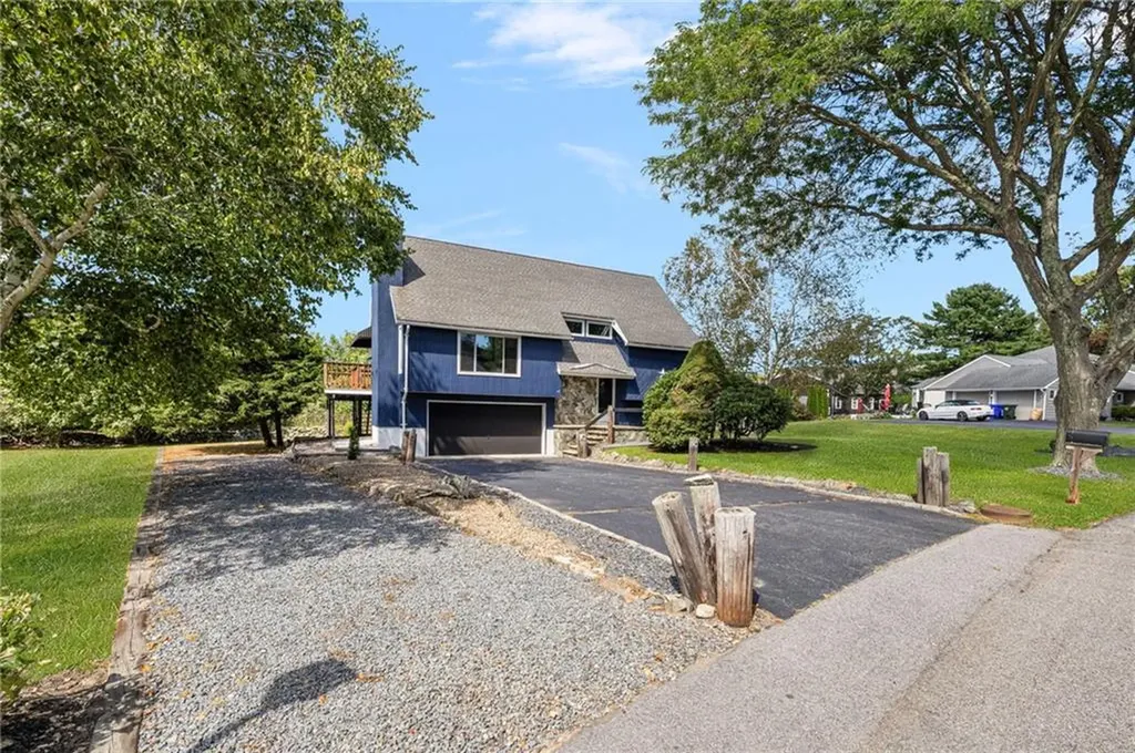 35 Tobin Lane Bristol RI 02809