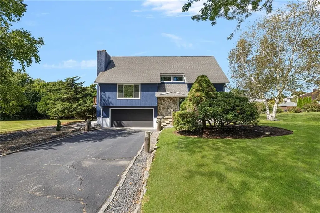 35 Tobin Lane Bristol RI 02809