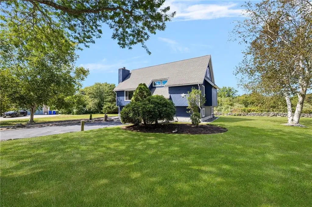 35 Tobin Lane Bristol RI 02809