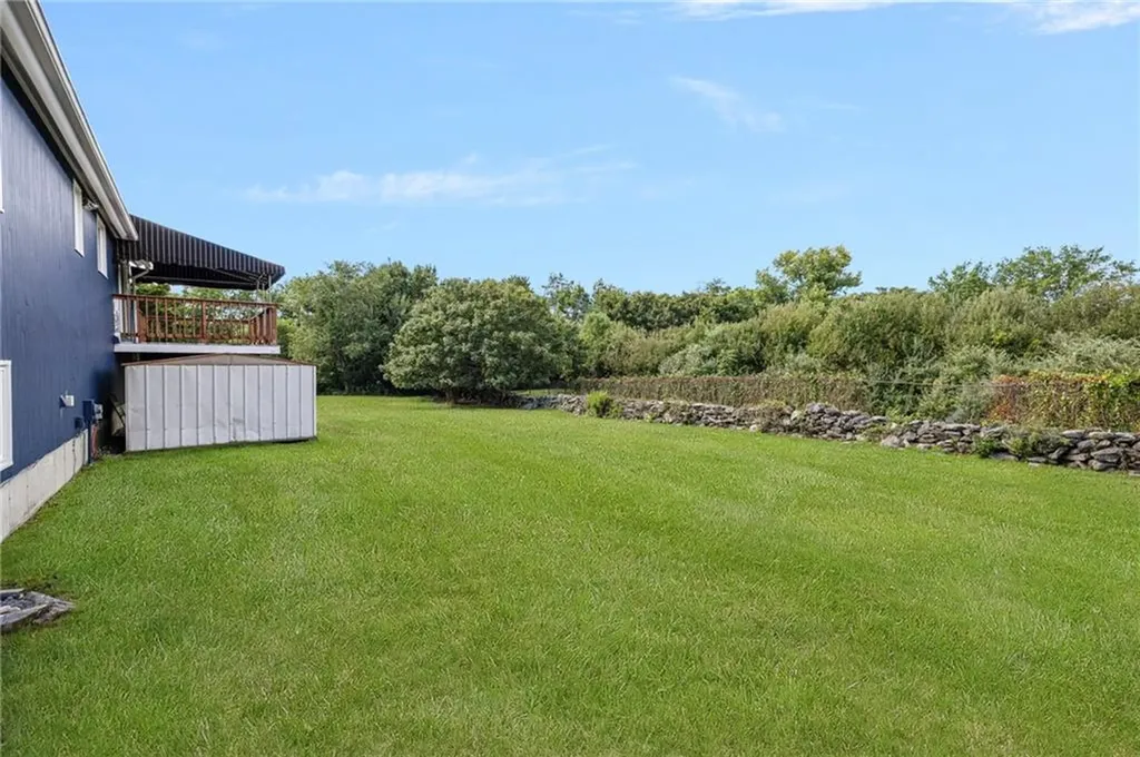 35 Tobin Lane Bristol RI 02809