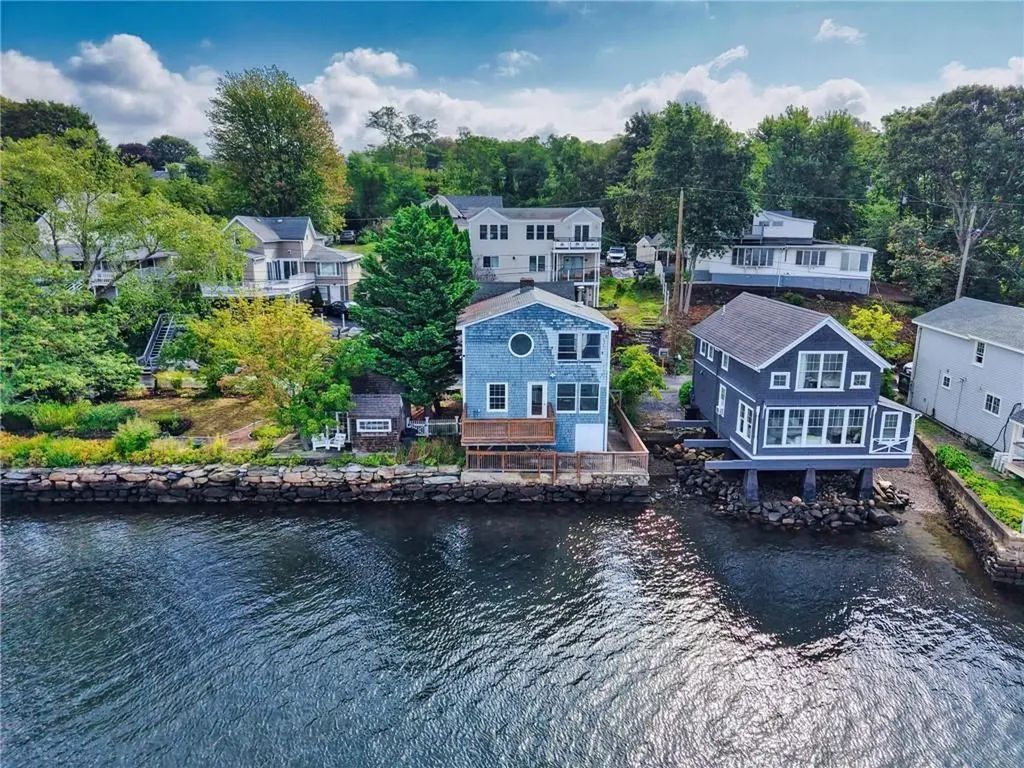 285 Riverside Drive Tiverton RI 02878