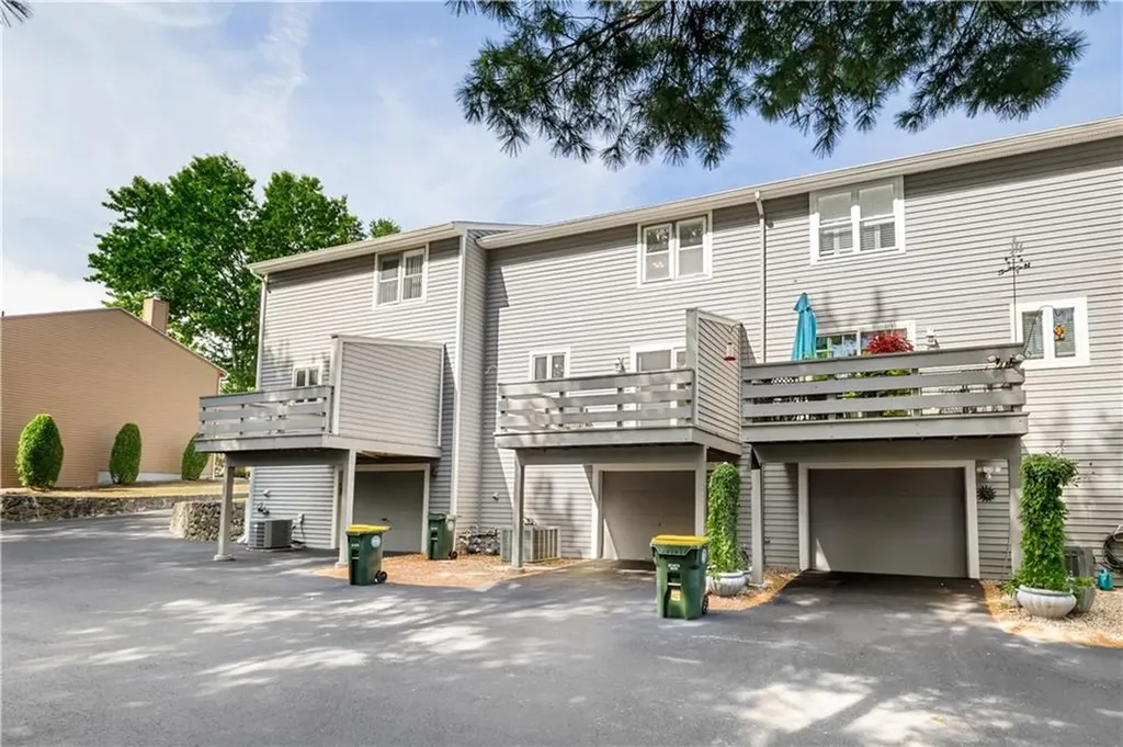 6 Tamarac Drive Smithfield RI 02828