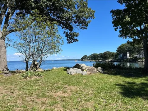 229 Earle Drive North Kingstown RI 02852