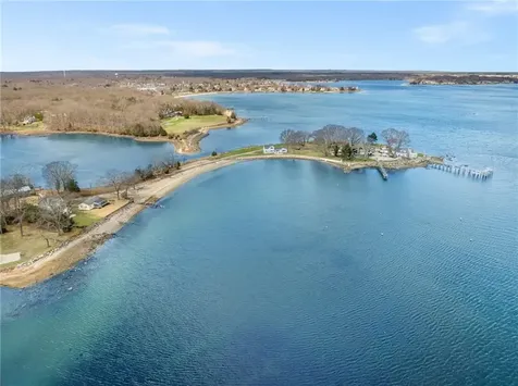 229 Earle Drive North Kingstown RI 02852