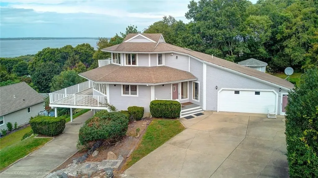 108 Horizon Drive Tiverton RI 02878