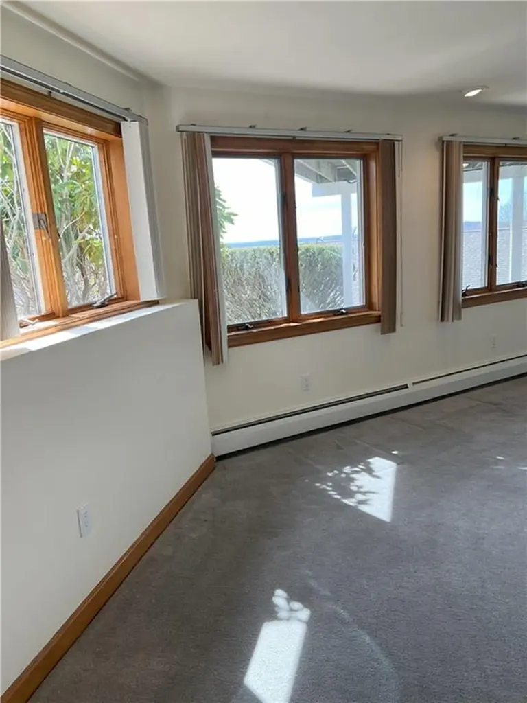 108 Horizon Drive Tiverton RI 02878
