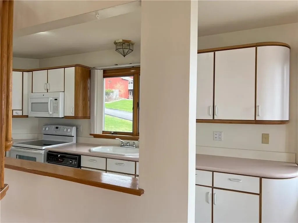 108 Horizon Drive Tiverton RI 02878