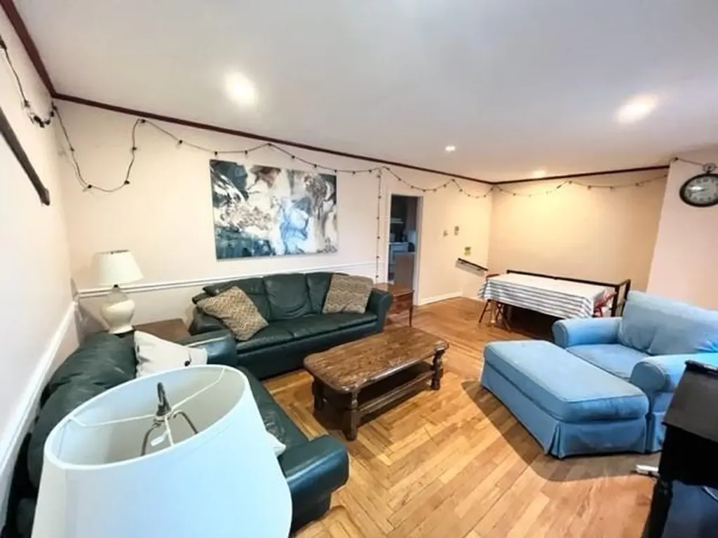 10 Hammond Street Newport RI 02840