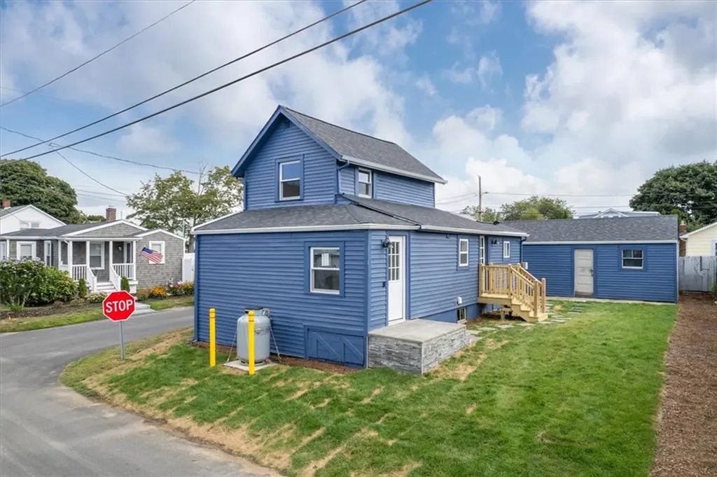 55 Ormerod Avenue Portsmouth RI 02871