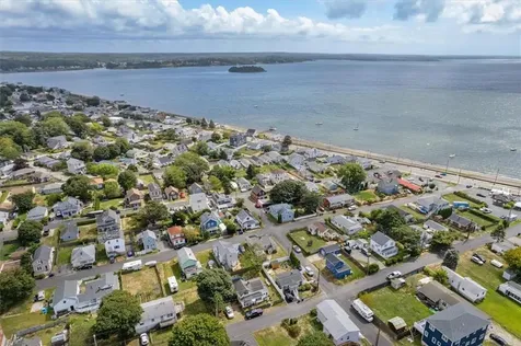 55 Ormerod Avenue Portsmouth RI 02871