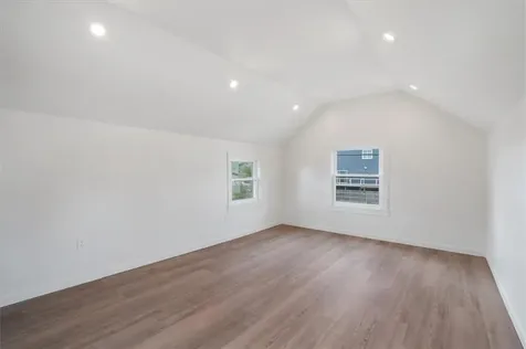 55 Ormerod Avenue Portsmouth RI 02871