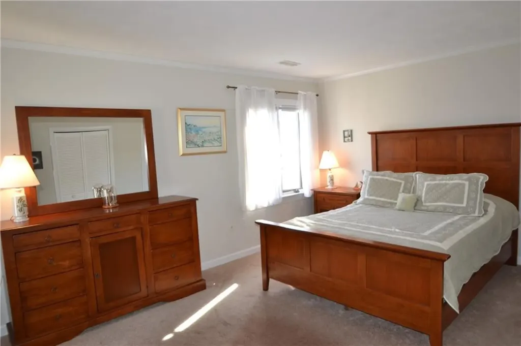 49 Seabreeze Lane Bristol RI 02809