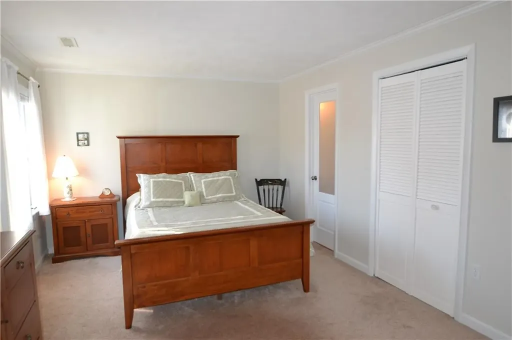 49 Seabreeze Lane Bristol RI 02809