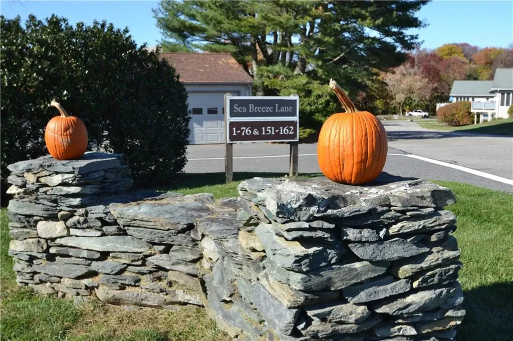 49 Seabreeze Lane Bristol RI 02809