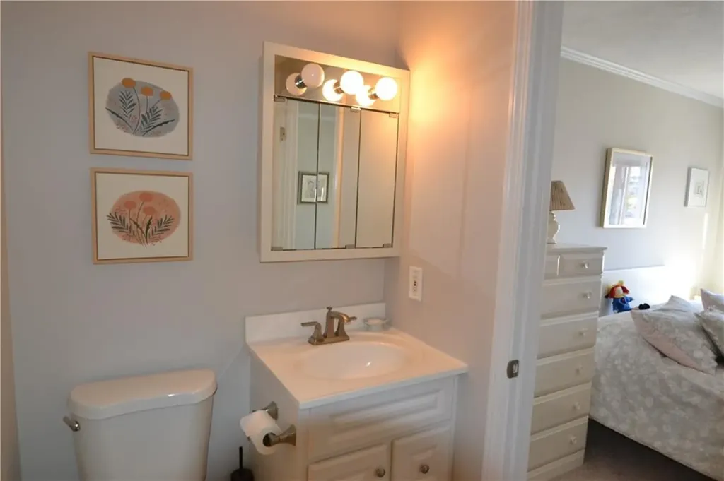 49 Seabreeze Lane Bristol RI 02809