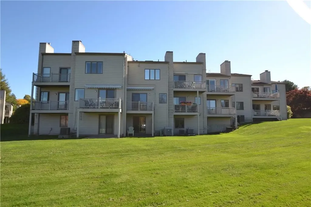 49 Seabreeze Lane Bristol RI 02809