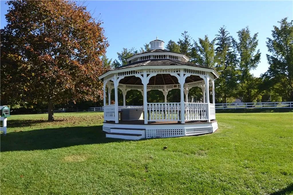 49 Seabreeze Lane Bristol RI 02809