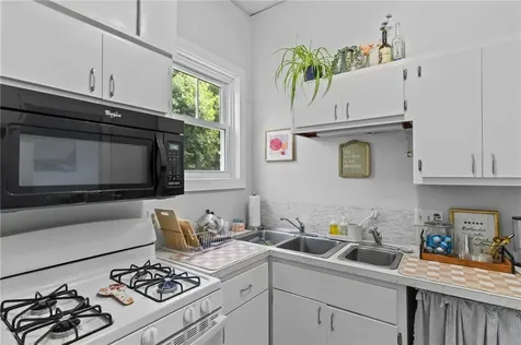 21 Federal Street Warren RI 02885