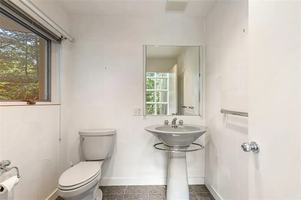 9 Oak Hill Drive Lincoln RI 02865