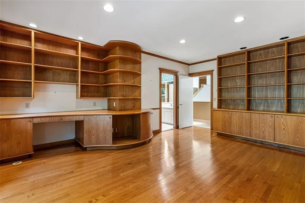 9 Oak Hill Drive Lincoln RI 02865