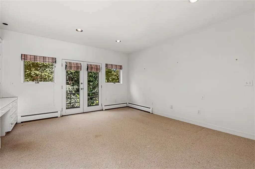 9 Oak Hill Drive Lincoln RI 02865