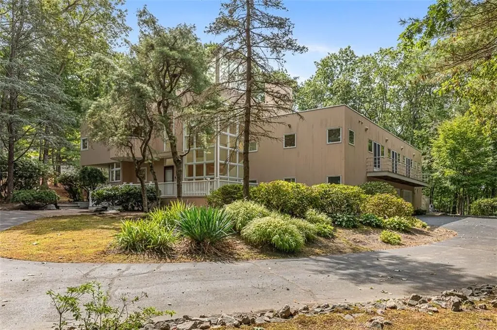 9 Oak Hill Drive Lincoln RI 02865