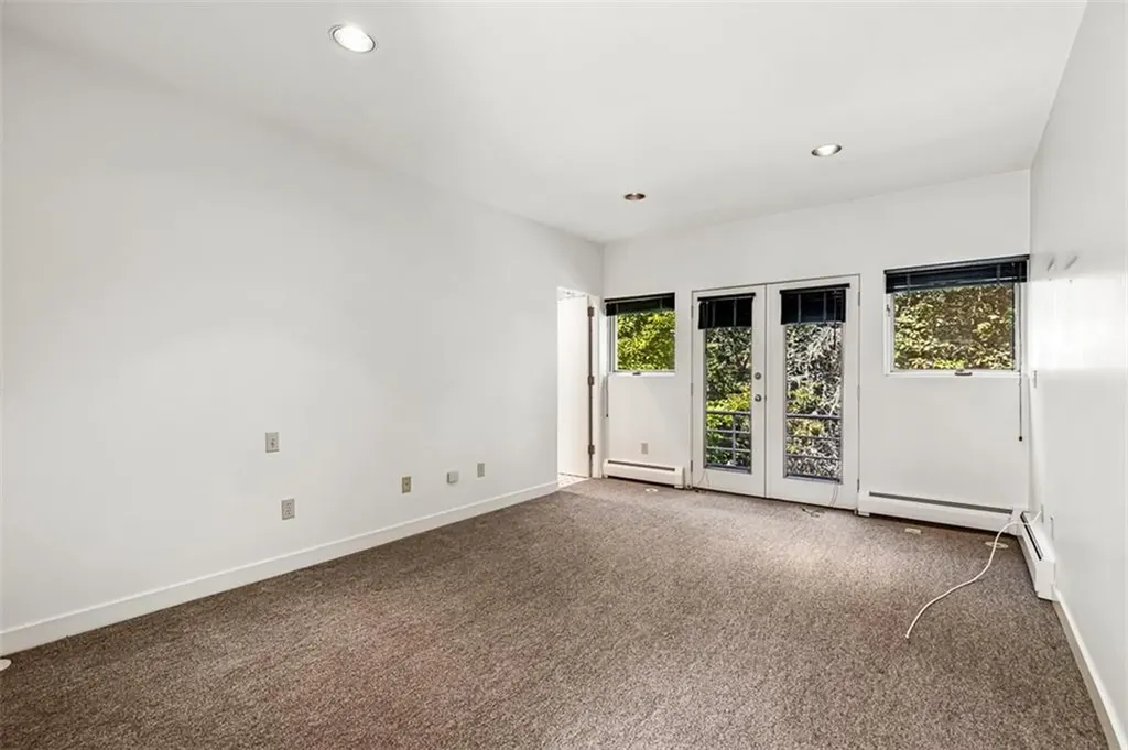 9 Oak Hill Drive Lincoln RI 02865