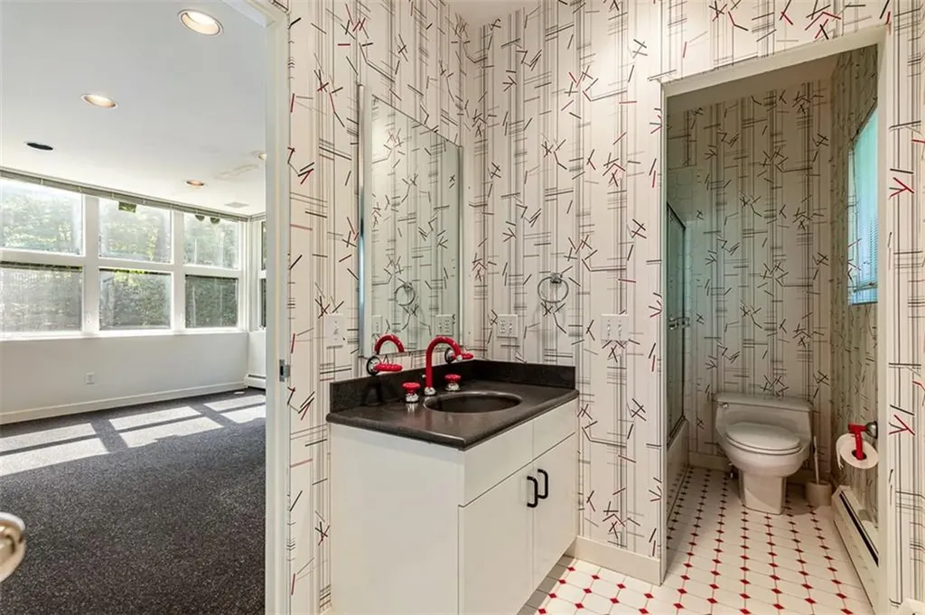 9 Oak Hill Drive Lincoln RI 02865