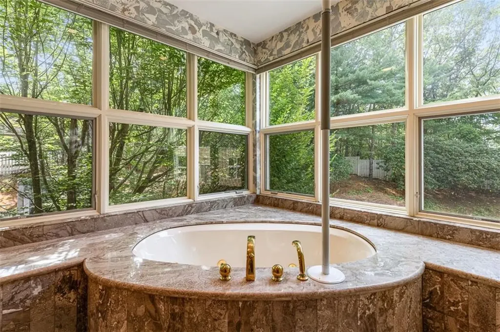 9 Oak Hill Drive Lincoln RI 02865
