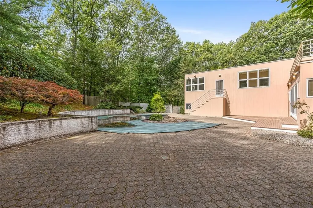 9 Oak Hill Drive Lincoln RI 02865