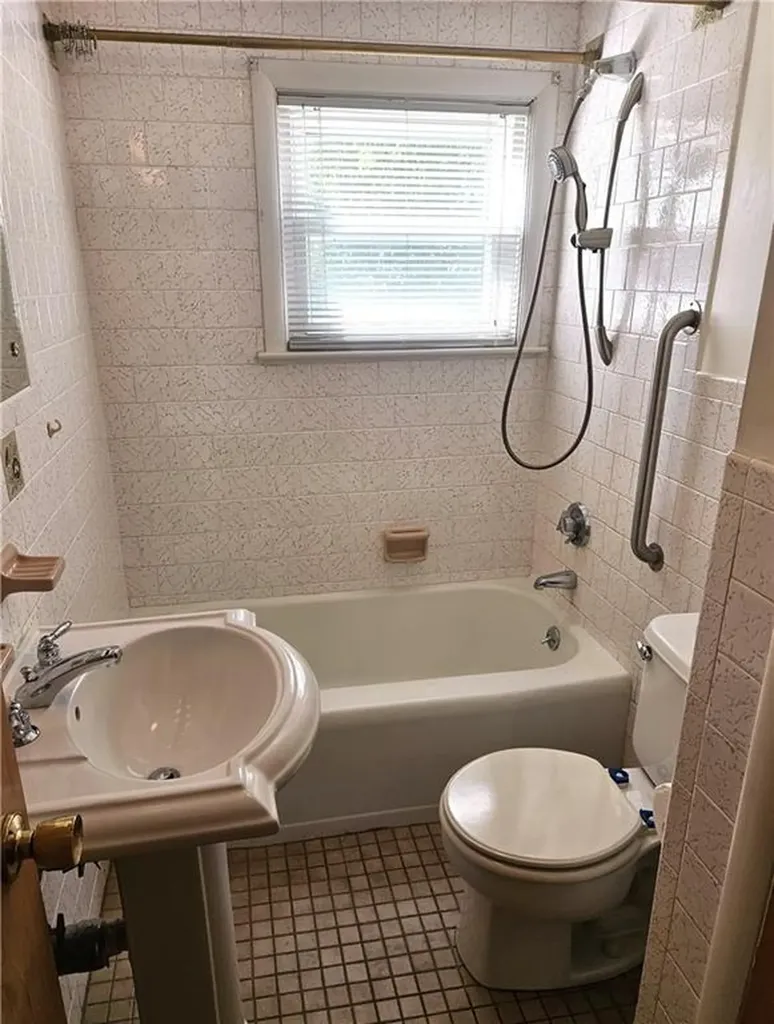35 Grotto Avenue Warwick RI 02888