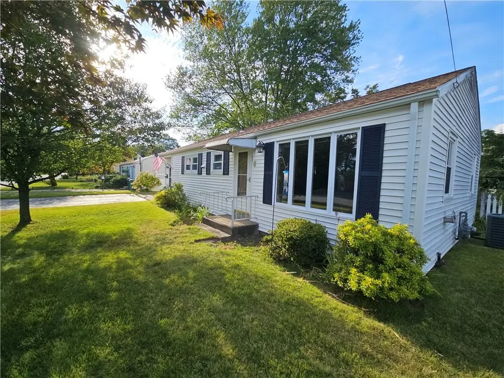 35 Grotto Avenue Warwick RI 02888