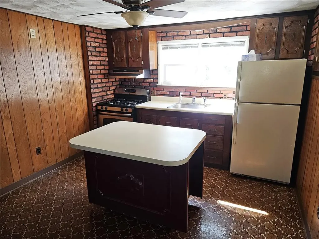 35 Grotto Avenue Warwick RI 02888