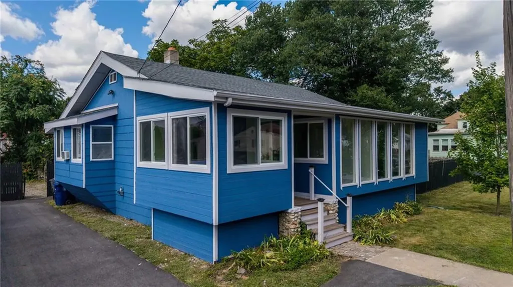 211 Irving Road Warwick RI 02888
