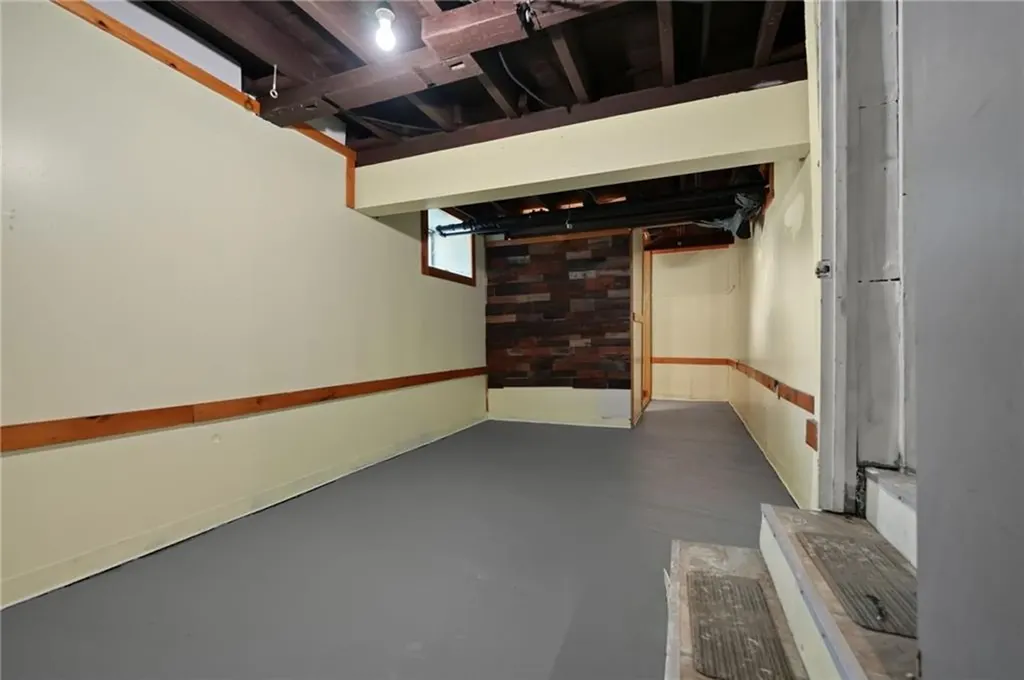 211 Irving Road Warwick RI 02888