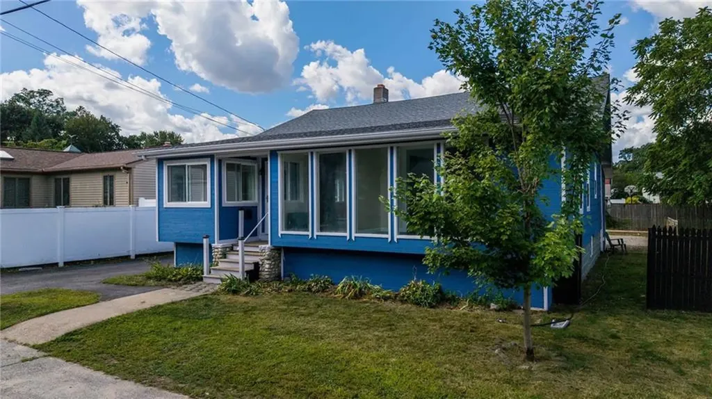 211 Irving Road Warwick RI 02888