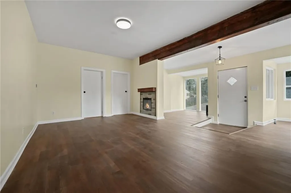 211 Irving Road Warwick RI 02888