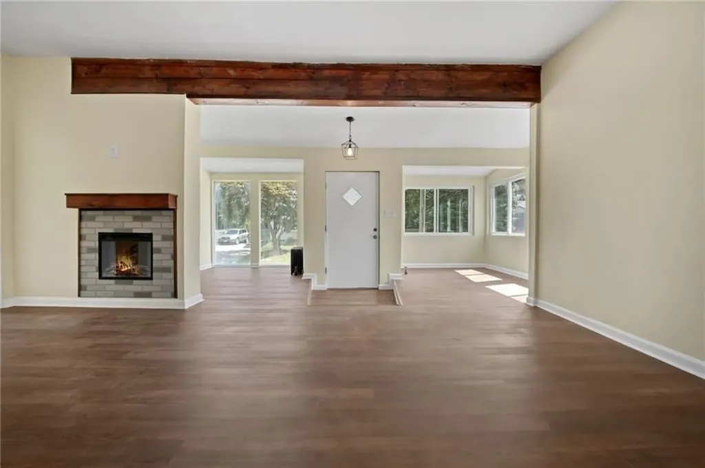211 Irving Road Warwick RI 02888