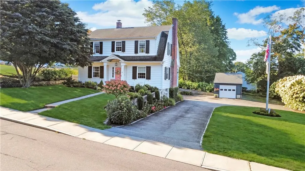 41 Cross Street Westerly RI 02891