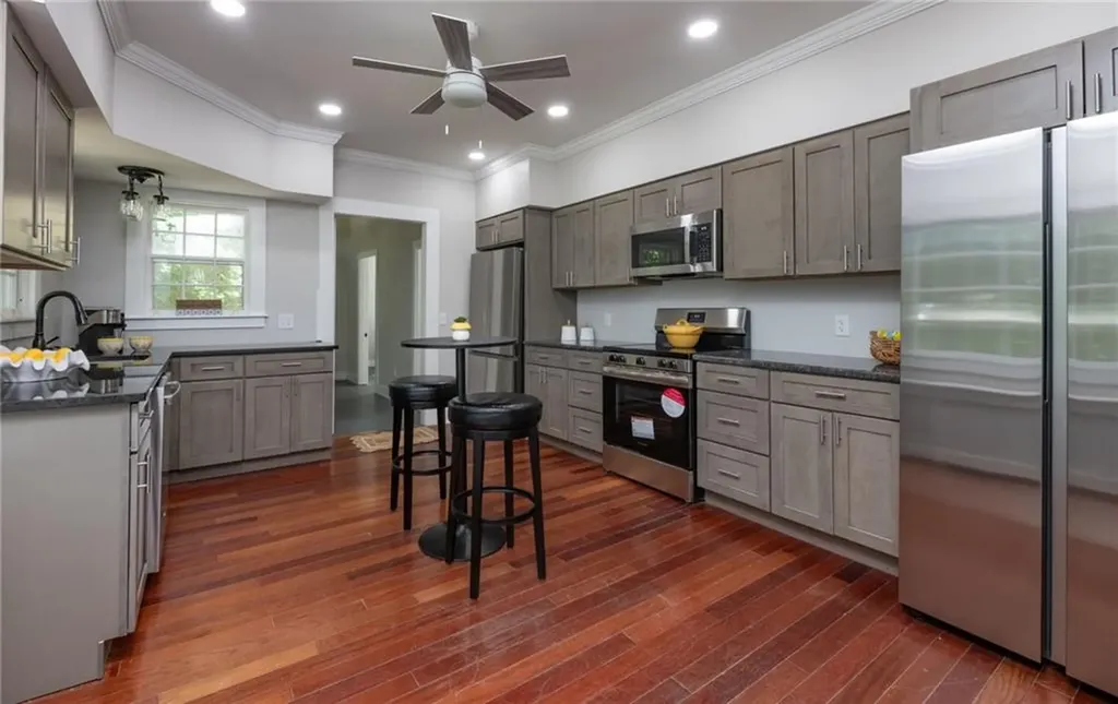 81 Old North Road South Kingstown RI 02881