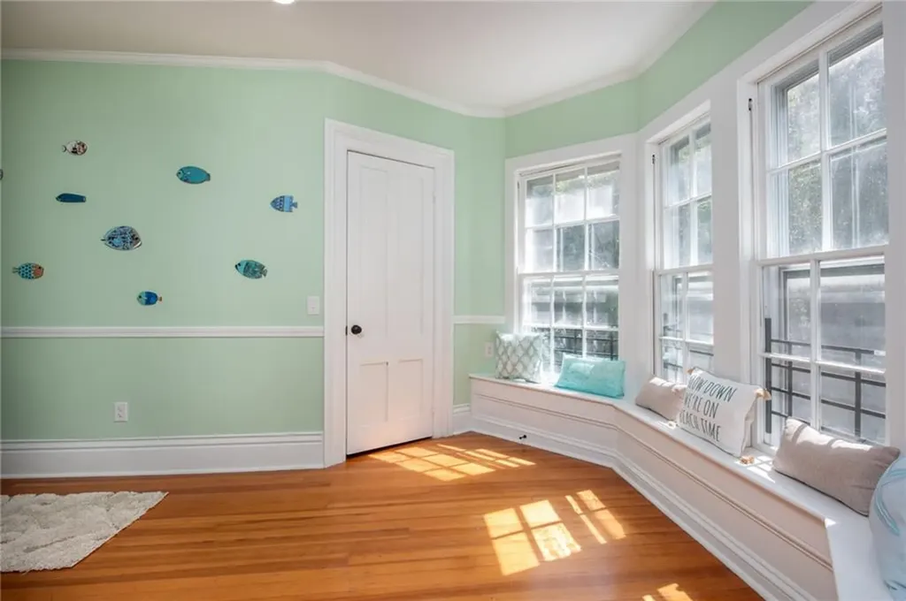 81 Old North Road South Kingstown RI 02881