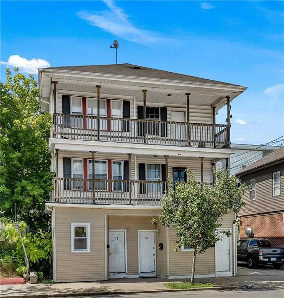 78 82 Academy Avenue Providence RI 02908
