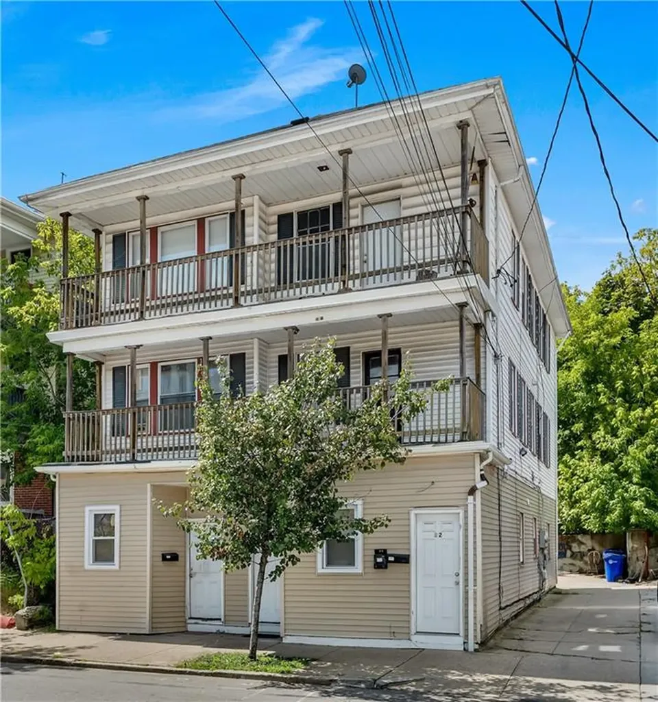 78 82 Academy Avenue Providence RI 02908