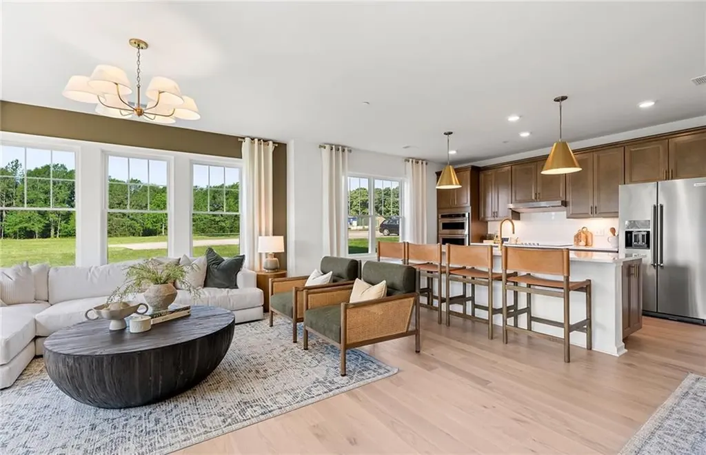 141 East Point Drive East Providence RI 02916