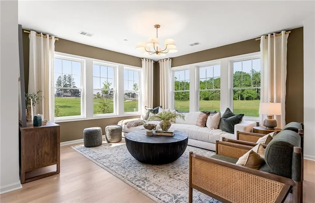 141 East Point Drive East Providence RI 02916