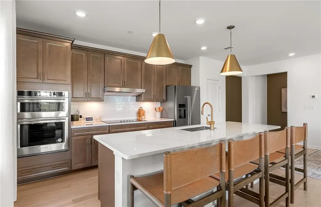 141 East Point Drive East Providence RI 02916