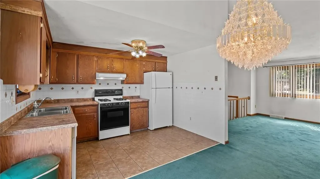 119 Killingly Street Providence RI 02909