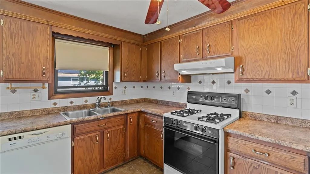 119 Killingly Street Providence RI 02909